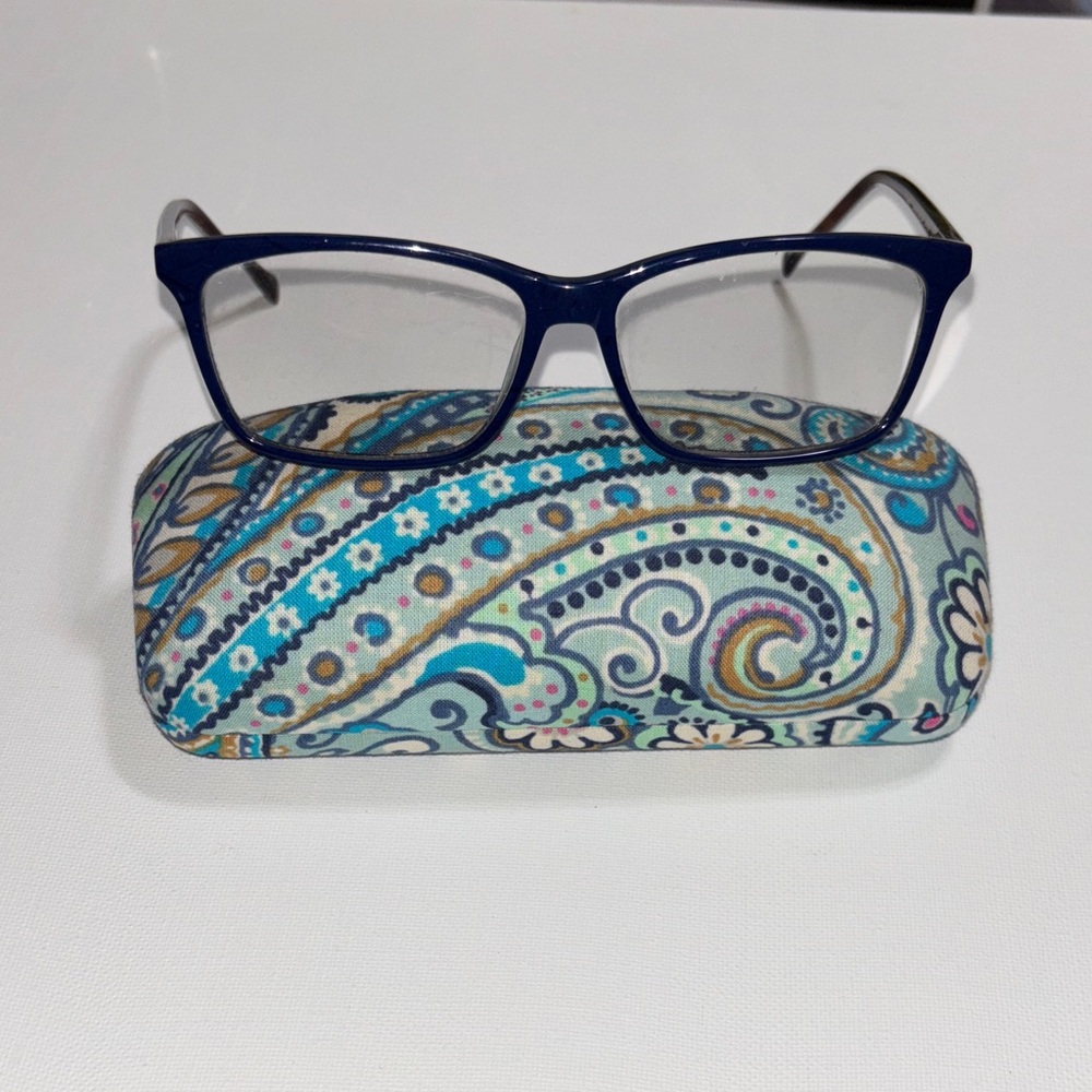 Vera Bradley Navy Paisley Glasses with matching Paisley Case